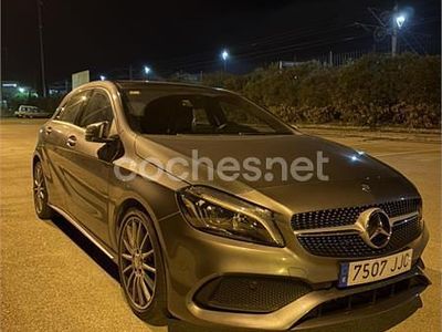 Gris / plata Usado 2015 Mercedes A250 AMG line Berlina | 25.499 € (Caro)