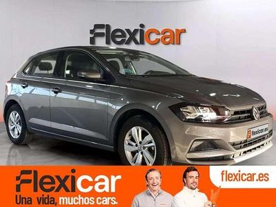 Usado VW Polo Advance 95 CV (69 kW) 2018 Gris Utilitario