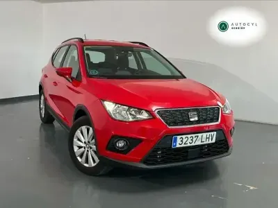 Usado Seat Arona Style 95 CV (69 kW) 2020 Rojo SUV