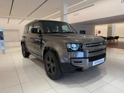 Usado Land Rover Defender SE 249 CV (183 kW) 2025 Marrón SUV