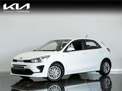 Usado Kia Rio 84 CV (61 kW) 2020 Blanco Berlina