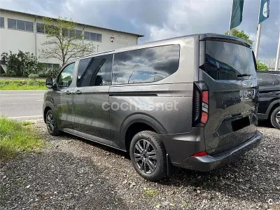 Usado Ford Tourneo Titanium X 150 CV (110 kW) 2025 Gris / plata Monovolumen