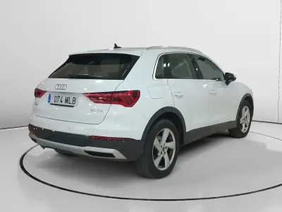 Käytetty Audi Q3 Advanced Plus 150 HP (110 kW) 2023 Valkoinen Katumaasturi