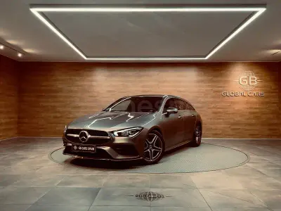 Usado Mercedes CLA200 Shooting Brake 150 CV (110 kW) 2023 Gris / plata Familiar