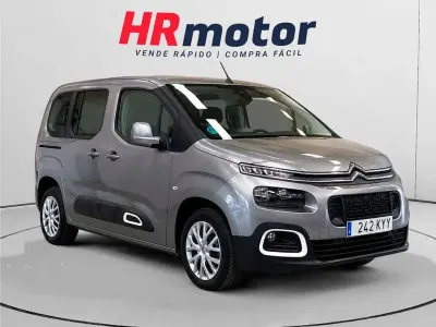 Usado Citroën Berlingo Feel 131 CV (96 kW) 2019 Gris Monovolumen