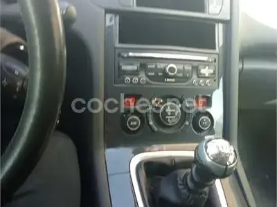 Usado Peugeot 5008 Style 115 CV (84 kW) 2013 Negro Monovolumen