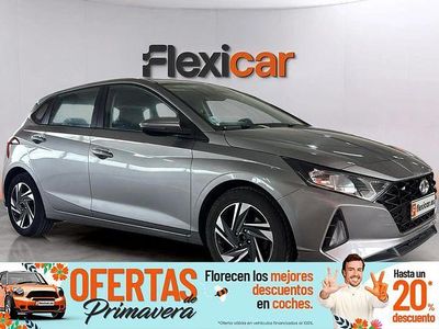 Usado Hyundai i20 100 CV (73 kW) 2021 Gris Utilitario