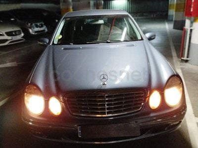 Usado Mercedes E320 Avantgarde 224 CV (164 kW) 2006 Azul Berlina