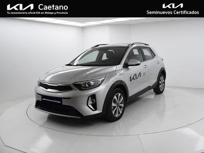 Usado Kia Stonic 101 CV (74 kW) 2025 Gris / plata SUV