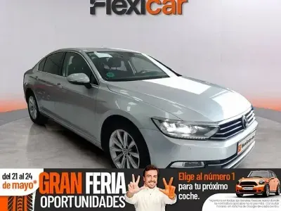 Usado VW Passat Advance 150 CV (110 kW) 2017 Gris Familiar