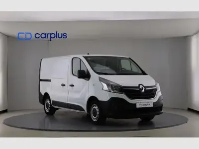 Usado Renault Trafic 120 CV (88 kW) 2021 Blanco Monovolumen