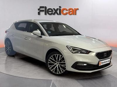 Usado Seat Leon XCELLENCE 150 CV (110 kW) 2021 Blanco Berlina