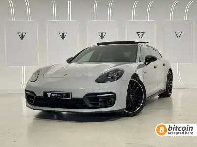 Usado Porsche Panamera 4S E-Hybrid Sport Turismo Sport Turismo 560 CV (411 kW) 2021 Gris / plata Familiar