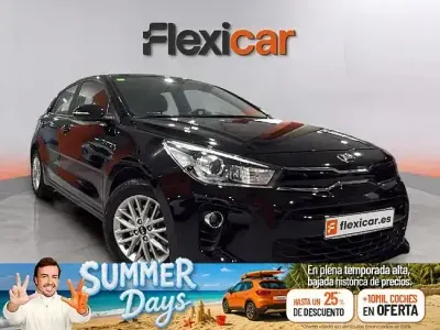 Usado Kia Rio 120 CV (88 kW) 2019 Negro Berlina