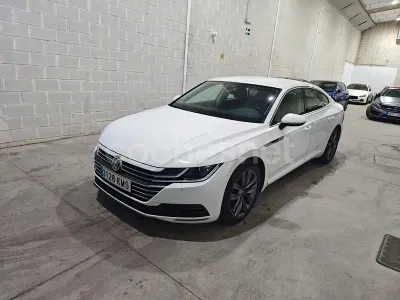 Usado VW Arteon 150 CV (110 kW) 2018 Blanco Utilitario