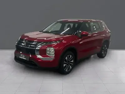 Nuevo Mitsubishi Outlander P-HEV Motion 306 CV (225 kW) 2026 Rojo