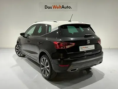 Usado Seat Arona FR 115 CV (84 kW) 2025 Negro SUV