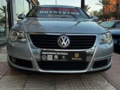 Usado VW Passat Highline 140 CV (102 kW) 2006 Gris Berlina