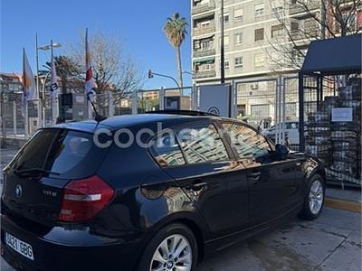 Usado BMW 118 143 CV (105 kW) 2008 Negro Utilitario