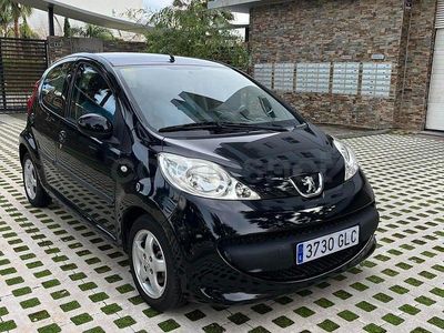 Usado Peugeot 107 68 CV (50 kW) 2009 Negro Utilitario