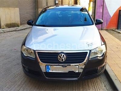 Negro Usado 2010 VW Passat Advance Berlina | 6500 €