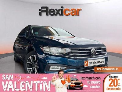 Usado VW Passat 122 CV (89 kW) 2023 Azul Familiar