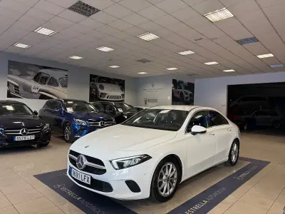 Käytetty Mercedes A180 116 HP (85 kW) 2020 Valkoinen Sedan