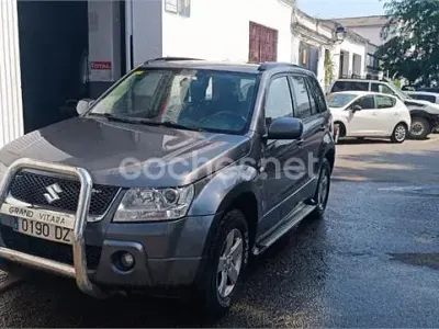 Usado Suzuki Grand Vitara 129 CV (94 kW) 2006 Gris / plata SUV