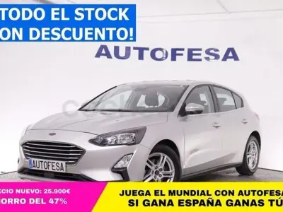 Usado Ford Focus Trend+ 125 CV (91 kW) 2021 Gris Berlina