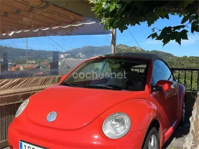 Usado VW New Beetle 100 CV (73 kW) 2005 Naranja Utilitario
