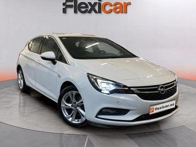 Usado Opel Astra Excellence 136 CV (100 kW) 2016 Blanco Berlina