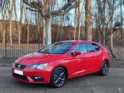 Usado Seat Leon Style 115 CV (84 kW) 2020 Rojo Berlina
