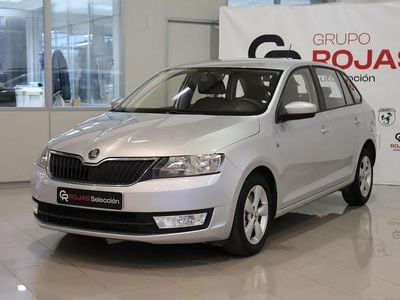 Usado Skoda Fabia 90 CV (66 kW) 2015 Gris plata
