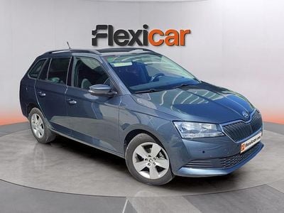 Usado Skoda Fabia Active 95 CV (69 kW) 2019 Azul Berlina