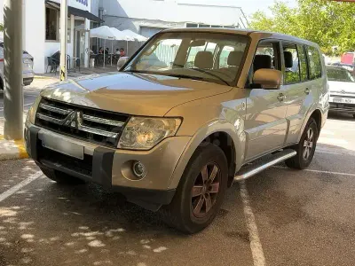 Usado Mitsubishi Montero 170 CV (125 kW) 2008 Gris / plata SUV