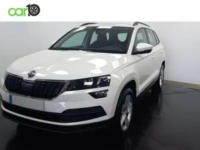 Usado Skoda Karoq Ambition 150 CV (110 kW) 2021 Blanco SUV