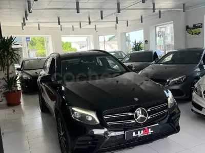 Usado Mercedes GLC250 204 CV (150 kW) 2017 Negro SUV