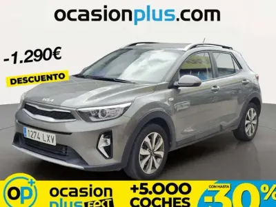 Käytetty Kia Stonic 101 HP (74 kW) 2022 Vihreä Katumaasturi