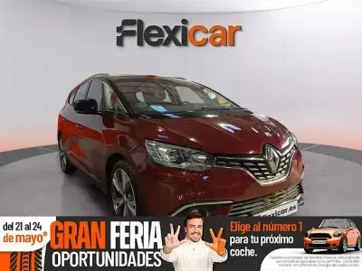 Usado Renault Scénic Zen 130 CV (95 kW) 2018 Rojo