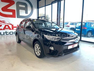 Usado Kia Stonic 84 CV (61 kW) 2018 Negro SUV