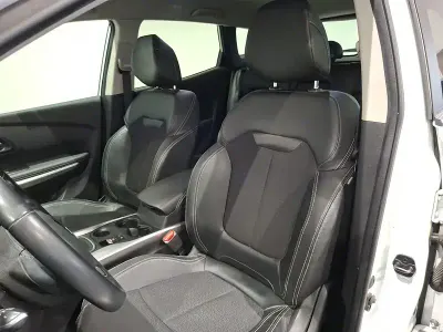 Usado Renault Kadjar Zen 130 CV (95 kW) 2016 Blanco SUV