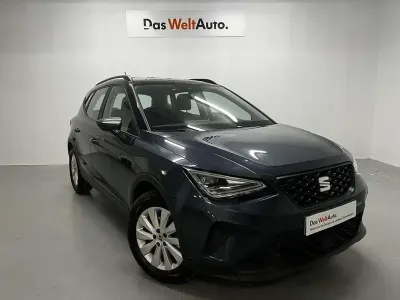 Usado Seat Arona Style 116 CV (85 kW) 2025 Gris SUV