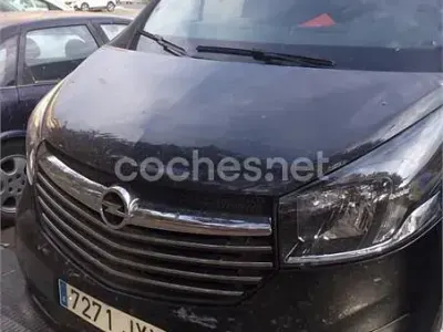 Usado Opel Vivaro 125 CV (91 kW) 2017 Negro Monovolumen