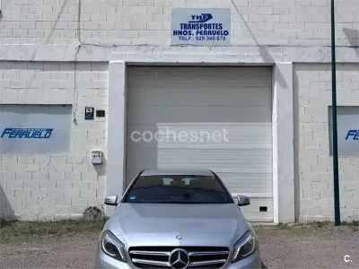 Usado Mercedes A200 Urban 136 CV (100 kW) 2014 Gris / plata Berlina