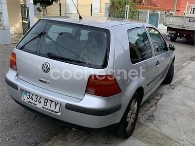 Gris / plata Usado 2002 VW Golf Berlina | 2850 € (Precio justo)