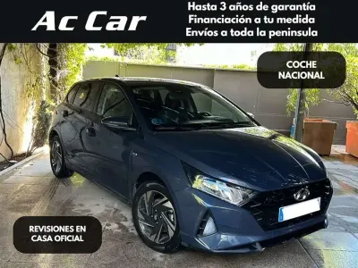 Usado Hyundai i20 99 CV (72 kW) 2020 Gris Utilitario