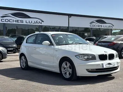 Usado BMW 118 143 CV (105 kW) 2007 Blanco Utilitario