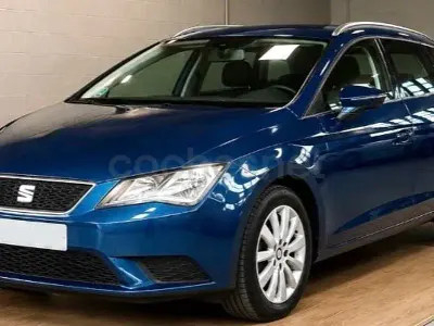 Usado Seat Leon Style 105 CV (77 kW) 2015 Azul Familiar