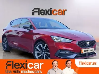 Usado Seat Leon FR 150 CV (110 kW) 2021 Rojo Berlina