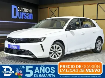 Usado Opel Astra Edition 130 CV (95 kW) 2023 Blanco Berlina